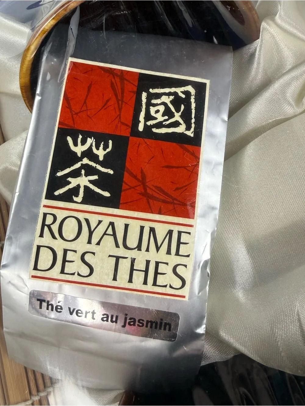 Royaume Des Thes Ceremonial Jasmine tea Gift Set With Mat, Incense and Candle